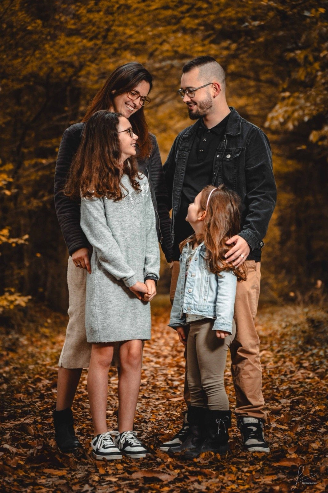 Séance photo en famille, portrait de groupe, photographie MLD Productions à Rennes